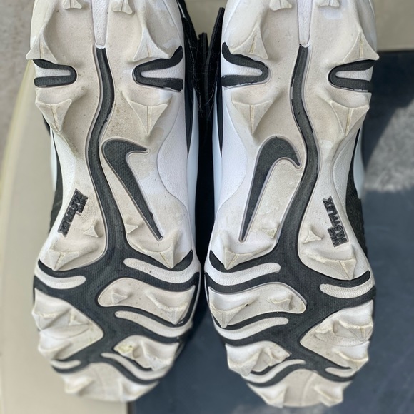 Black Nike FastFlex baseball ⚾️ cleats - Picture 2 of 4